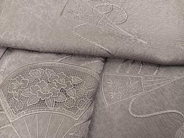 平和屋着物●無地絵羽訪問着　総刺繍　中国三大刺繍　スワトウ刺繍　汕頭刺繍　扇面花地紋　鳩羽鼠色　正絹　逸品　AABK5358ph