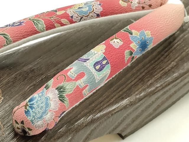 平和屋着物●岡重謹製　OKAJIMA　和装小物　下駄　桐下駄　茶　友禅柄鼻緒　象更紗　浴衣　夏着物　共箱付き　逸品　未使用　AABK5555ay