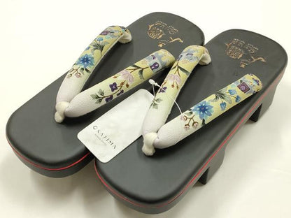 平和屋着物●岡重謹製　OKAJIMA　和装小物　下駄　桐下駄　二枚歯　黒　友禅柄鼻緒　象更紗　浴衣　共箱付き　逸品　未使用　AABK5558ay
