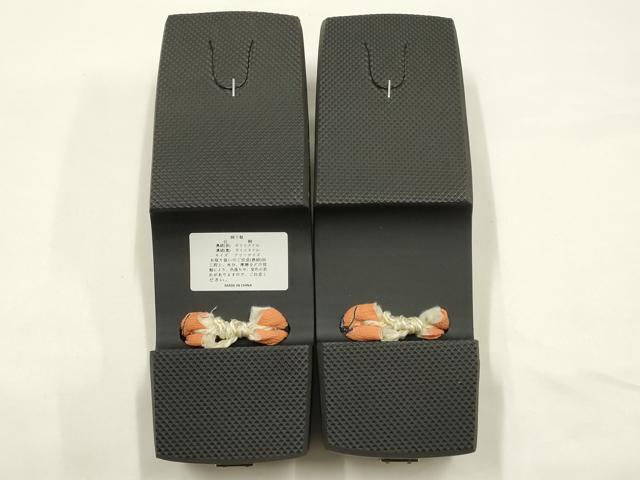平和屋着物●岡重謹製　OKAJIMA　和装小物　下駄　桐下駄　黒　友禅柄鼻緒　象更紗　浴衣　夏着物　共箱付き　逸品　未使用　AABK5560ay