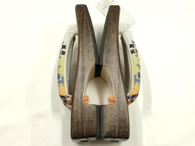 平和屋着物●岡重謹製　OKAJIMA　和装小物　下駄　桐下駄　茶　友禅柄鼻緒　象更紗　浴衣　夏着物　共箱付き　逸品　未使用　AABK5562ay