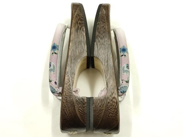 平和屋着物●岡重謹製　OKAJIMA　和装小物　下駄　桐下駄　茶　友禅柄鼻緒　象更紗　浴衣　夏着物　共箱付き　逸品　未使用　AABK5563ay