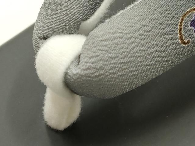 平和屋着物●岡重謹製　OKAJIMA　和装小物　下駄　桐下駄　黒　友禅柄鼻緒　象更紗　浴衣　夏着物　共箱付き　逸品　未使用　AABK5564ay