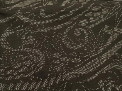 平和屋着物■本場大島紬　流水草花文　黒地　正絹　逸品　AABK5676sx