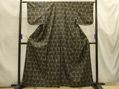 平和屋着物■上質な紬　幾何学文様　黒地　正絹　逸品　AABK5679sx