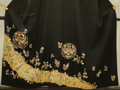 平和屋着物■豪華黒留袖　駒刺繍　雪輪双鳥花文　暈し染め　金彩　正絹　逸品　AABK5693sx