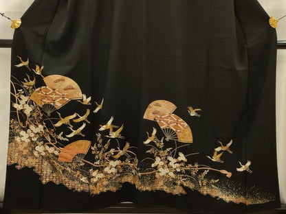 平和屋着物■豪華黒留袖　駒刺繍　扇面飛鶴花文　金彩　正絹　逸品　AABK5846sx