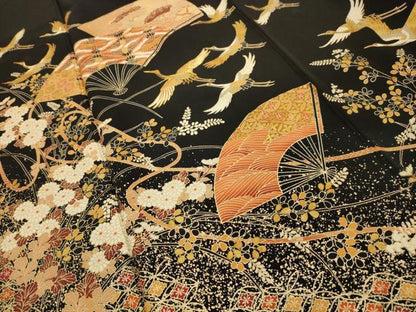 平和屋着物■豪華黒留袖　駒刺繍　扇面飛鶴花文　金彩　正絹　逸品　AABK5846sx