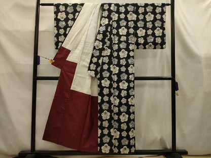 平和屋着物■上質な紬　草花文　黒地　正絹　逸品　AABK5986sx