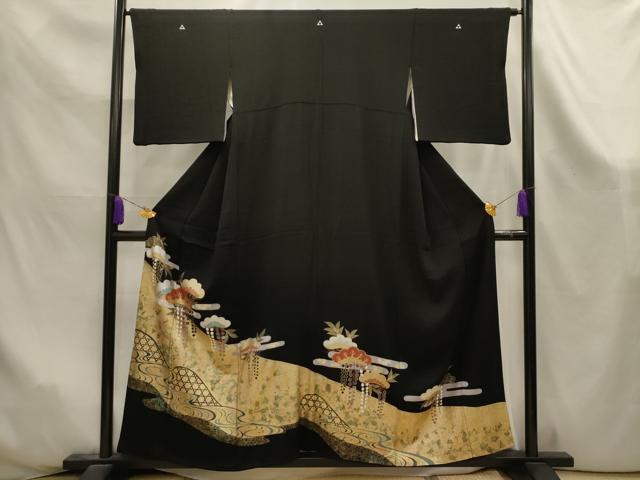 平和屋着物■豪華黒留袖　流水松花文　金銀彩　正絹　逸品　AABK6033sx