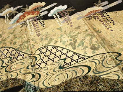平和屋着物■豪華黒留袖　流水松花文　金銀彩　正絹　逸品　AABK6033sx