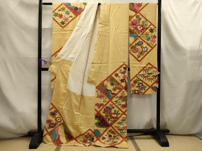 平和屋着物■豪華振袖　松竹梅花蝶菱文　金彩　正絹　逸品　AABK6040sx