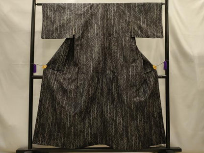 平和屋着物■上質な紬　樹林文　黒地　三越扱い　正絹　逸品　AABK6117sx