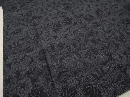 平和屋着物●本場結城紬　重要無形文化財　100亀甲　花唐草文　正絹　逸品　AABK6219ck
