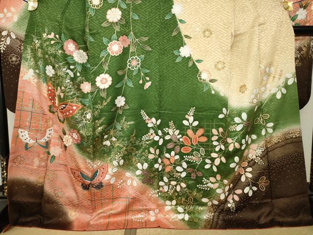 平和屋着物●豪華振袖　駒刺繍　花蝶文　暈し染め　金彩　ロング丈　正絹　逸品　AABK6227ck