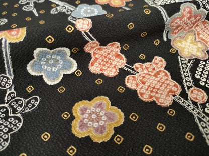 平和屋着物●上質な小紋　枝梅　黒地　金彩　正絹　逸品　AABK6274ck