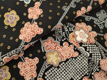 平和屋着物●上質な小紋　枝梅　黒地　金彩　正絹　逸品　AABK6274ck