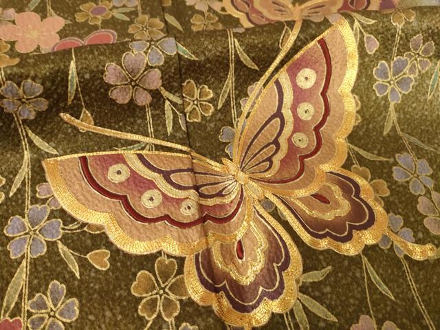 平和屋着物●豪華振袖　駒刺繍　花蝶文　暈し染め　金彩　正絹　逸品　AABK6276ck