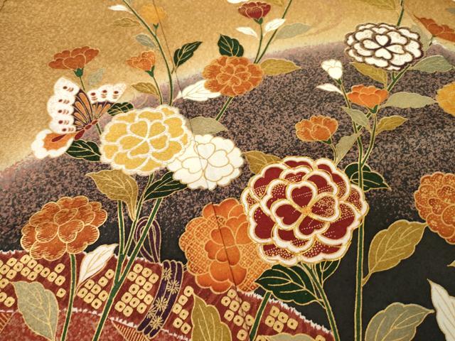 平和屋着物●豪華振袖　駒刺繍　花蝶籬文　暈し染め　金彩　ロング丈　正絹　逸品　AABK6291ck