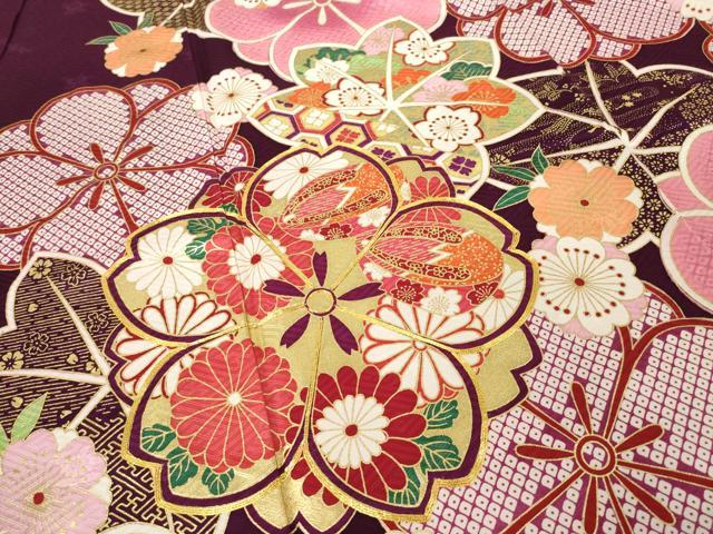 平和屋着物●豪華振袖　駒刺繍　舞花文　金彩　ロング丈　正絹　逸品　AABK6294ck