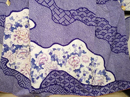 平和屋着物●豪華振袖　駒刺繍　絞り　草花文　金彩　正絹　逸品　AABK6305ck