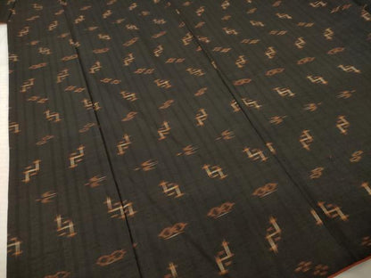 平和屋着物●国指定重要無形文化財　本場久米島紬　手織　正絹　逸品　AABK6319ck