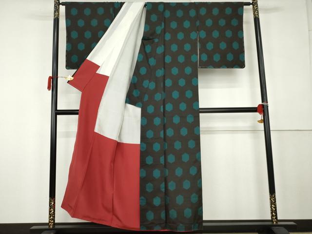 平和屋着物●本場大島紬　割込み絣　地空き　亀甲文　黒地　正絹　逸品　AABK6322cs