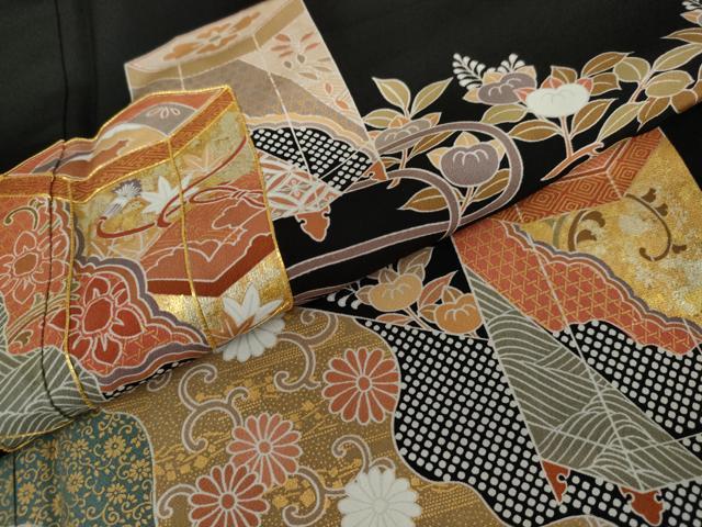 平和屋着物●豪華黒留袖　駒刺繍　貝桶花宝尽くし　金彩　三越扱い　正絹　逸品　AABK6348cs