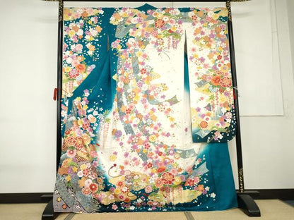 平和屋着物●豪華振袖　駒刺繍　束ね熨斗吉祥草花文　暈し染め　金彩　銀通し地　正絹　逸品　AABK6418cs