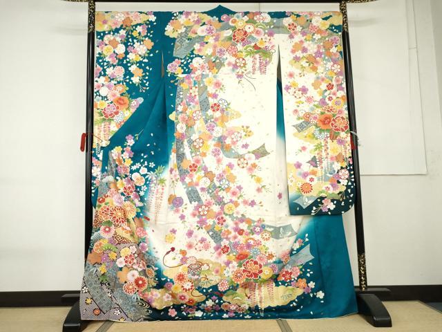 平和屋着物●豪華振袖　駒刺繍　束ね熨斗吉祥草花文　暈し染め　金彩　銀通し地　正絹　逸品　AABK6418cs
