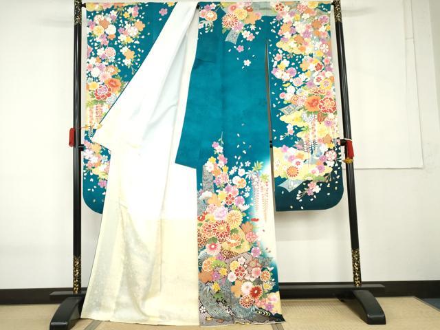 平和屋着物●豪華振袖　駒刺繍　束ね熨斗吉祥草花文　暈し染め　金彩　銀通し地　正絹　逸品　AABK6418cs