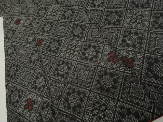 平和屋着物●本場大島紬　花菱文　黒地　正絹　逸品　AABK6428cs