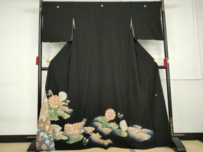 平和屋着物●豪華黒留袖　作家物　駒刺繍　正倉院花文　暈し染め　金彩　正絹　逸品　AABK6445cs