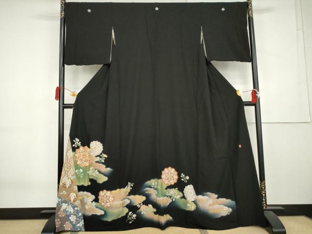 平和屋着物●豪華黒留袖　作家物　駒刺繍　正倉院花文　暈し染め　金彩　正絹　逸品　AABK6445cs