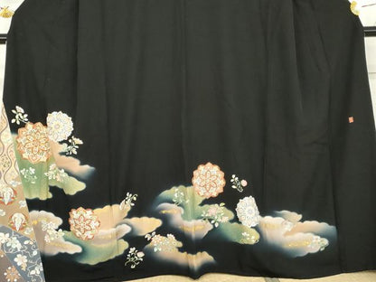 平和屋着物●豪華黒留袖　作家物　駒刺繍　正倉院花文　暈し染め　金彩　正絹　逸品　AABK6445cs