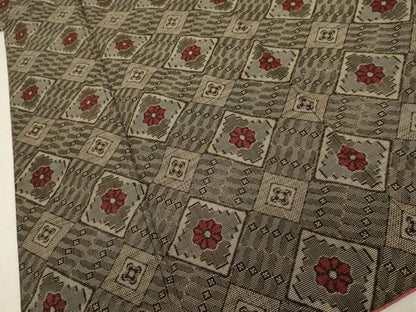 平和屋着物●本場大島紬　龍郷絣　花菱文　正絹　逸品　AABK6453cs