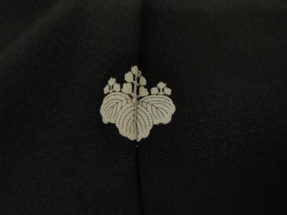 平和屋着物●豪華黒留袖 松竹梅飛鶴風景文 暈し染め 金彩 正絹 逸品 AABK6456cs