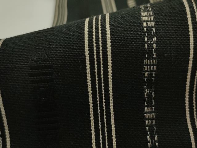 平和屋着物●男性　本場筑前博多織　角帯　献上　黒地　正絹　逸品　AABK6962pf