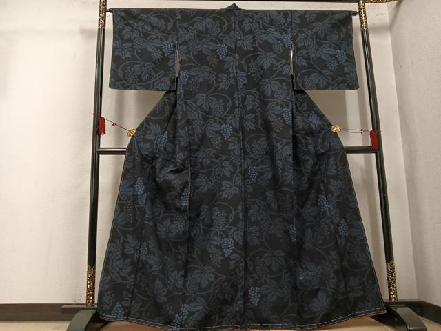 平和屋着物●結城紬　80亀甲　葡萄蔦の葉文　正絹　逸品　未使用　AABK7017ph