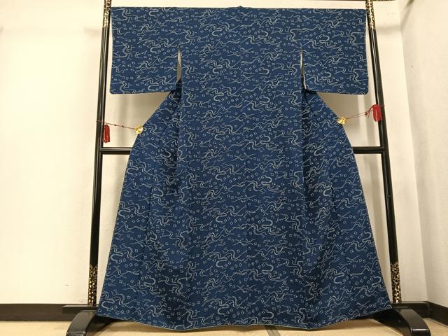 平和屋着物●上質な小紋　藍　型染め　千鳥　鬼しぼ縮緬　正絹　逸品　AABK7027ph