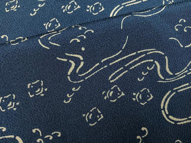 平和屋着物●上質な小紋　藍　型染め　千鳥　鬼しぼ縮緬　正絹　逸品　AABK7027ph