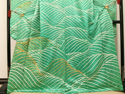 平和屋着物●豪華振袖　駒刺繍　立波文　正絹　逸品　AABK7047ph