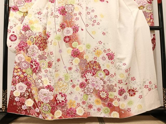 平和屋着物●豪華振袖　刺繍　花蝶文　暈し染め　金銀彩　銀通し地　正絹　逸品　AABK7076ph