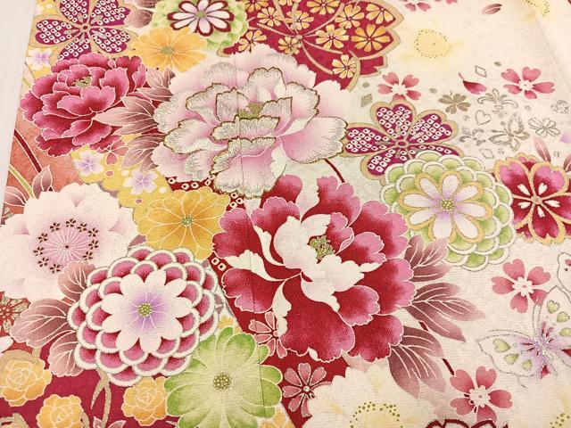 平和屋着物●豪華振袖　刺繍　花蝶文　暈し染め　金銀彩　銀通し地　正絹　逸品　AABK7076ph