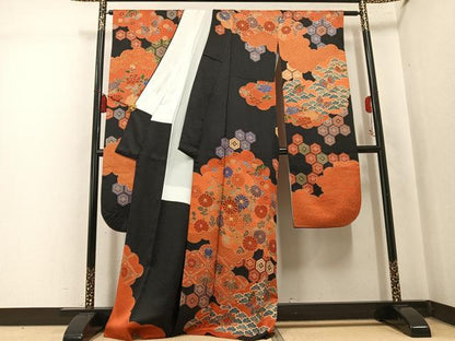 平和屋着物●豪華振袖　駒刺繍　花蝶文　黒地　金彩　正絹　逸品　AABK7091ph