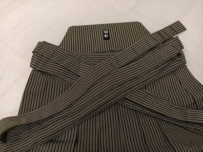 平和屋着物●男性　馬乗り袴　本場神代仙台平　縞　正絹　逸品　AABK7134ph