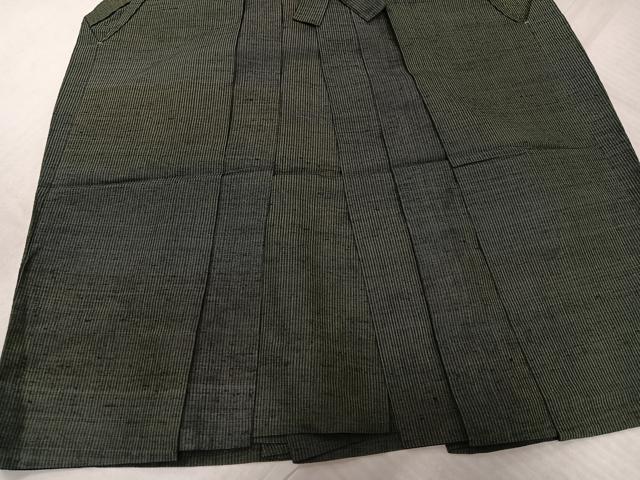 平和屋着物●男性　馬乗り袴　紬地　縞　正絹　逸品　AABK7142ph