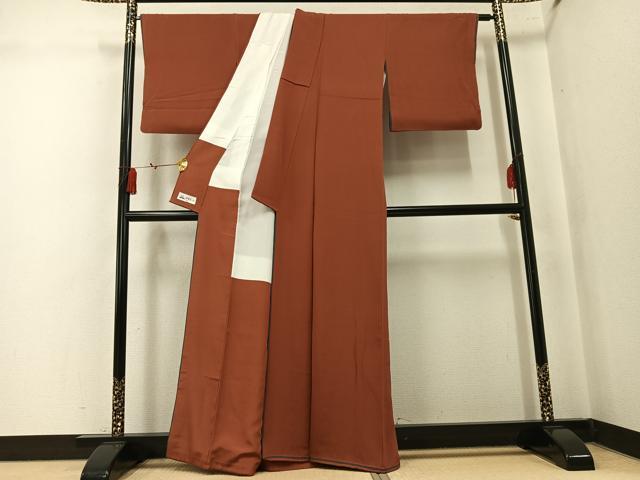 平和屋着物●上質な色無地　雀茶色　やまと誂製　正絹　逸品　AABK7156ph