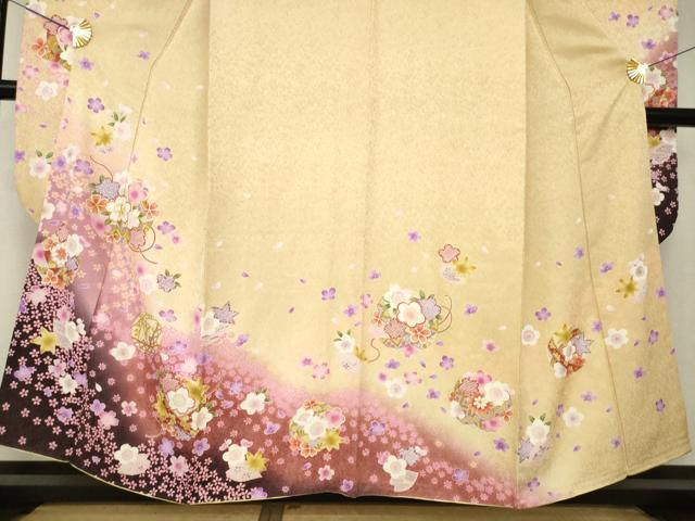 平和屋着物●豪華振袖　駒刺繍　花毬文　暈し染め　金彩　銀通し地　正絹　逸品　AABK7343ck