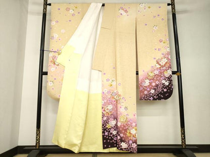 平和屋着物●豪華振袖　駒刺繍　花毬文　暈し染め　金彩　銀通し地　正絹　逸品　AABK7343ck